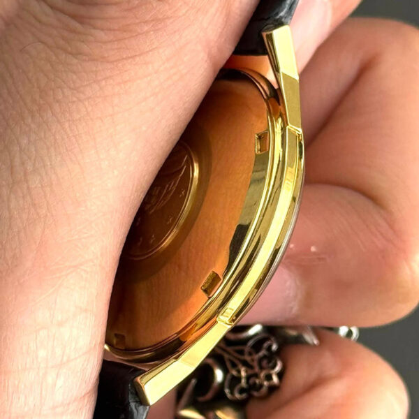 OMEGA Constellation Pie Pan 18K Cal.561